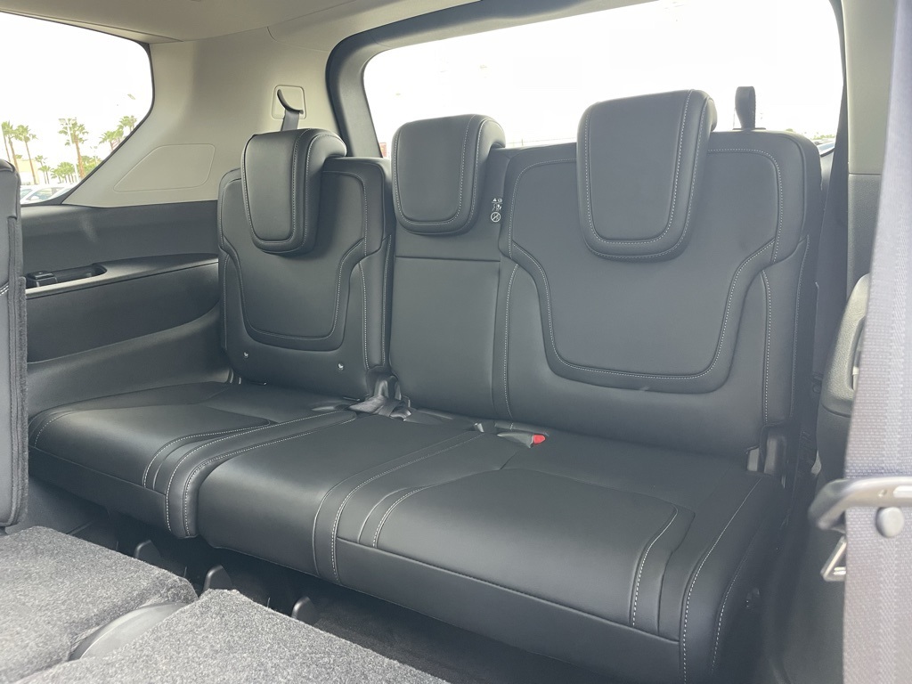 2026 Nissan Armada SV photo 16