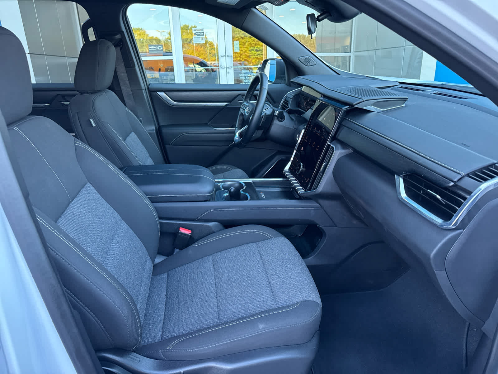 2025 Gmc Acadia Elevation photo 3
