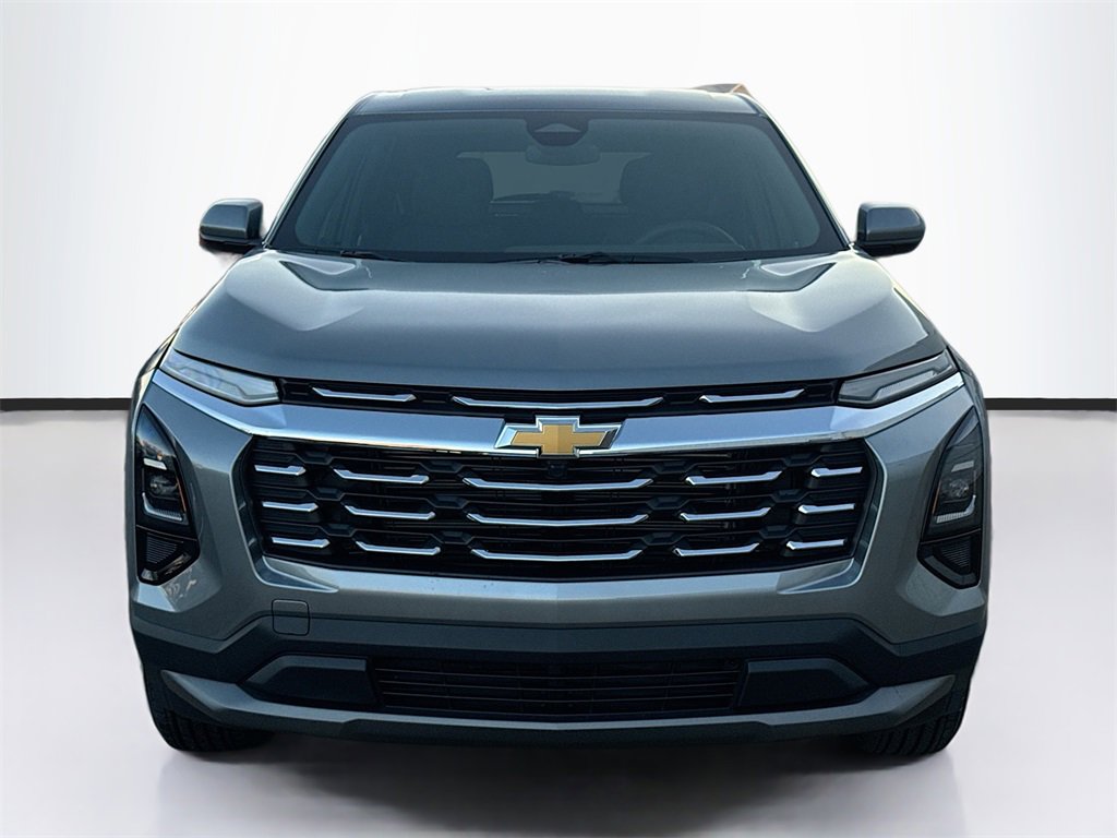 2026 Chevrolet Equinox LT photo 2