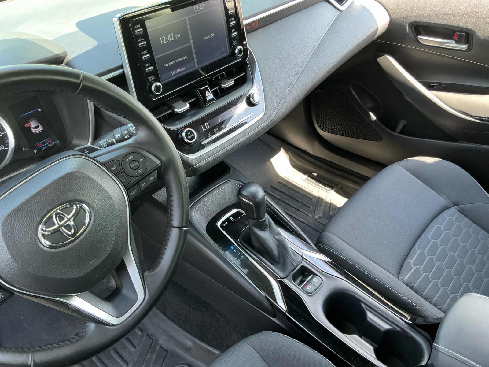 2019 Toyota Corolla XSE photo 17