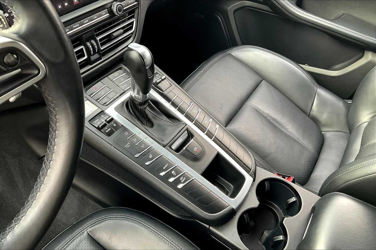 2021 Porsche Macan S photo 14