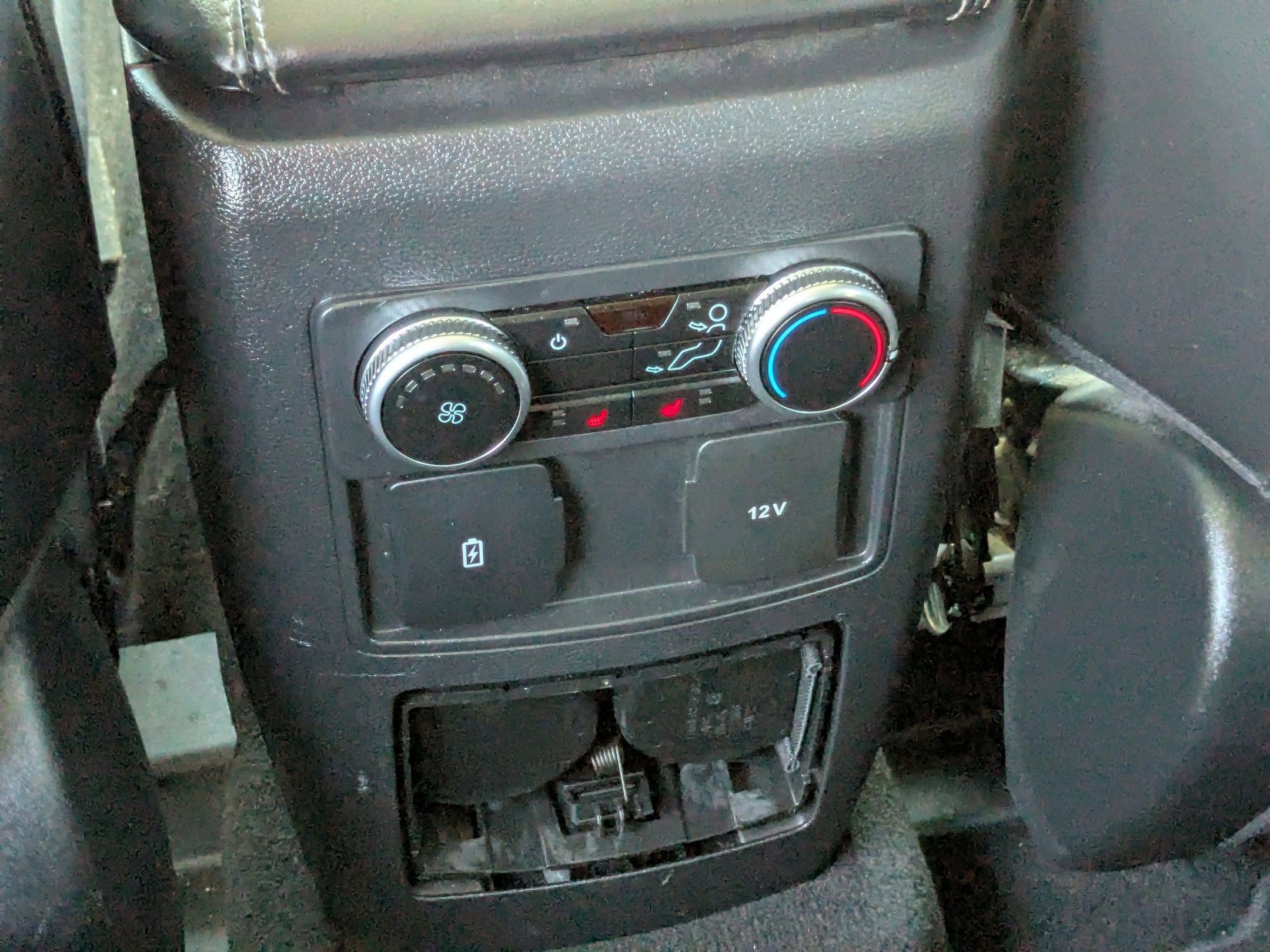 2024 Ford Explorer Limited photo 24