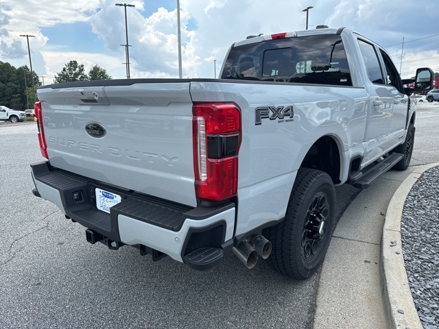 2025 Ford F-350 photo 12