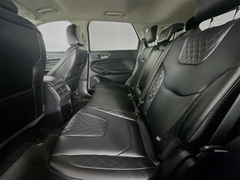 2024 Ford Edge Titanium photo 9