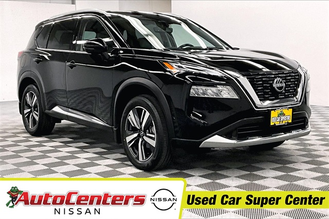 2023 Nissan Rogue Platinum's photo