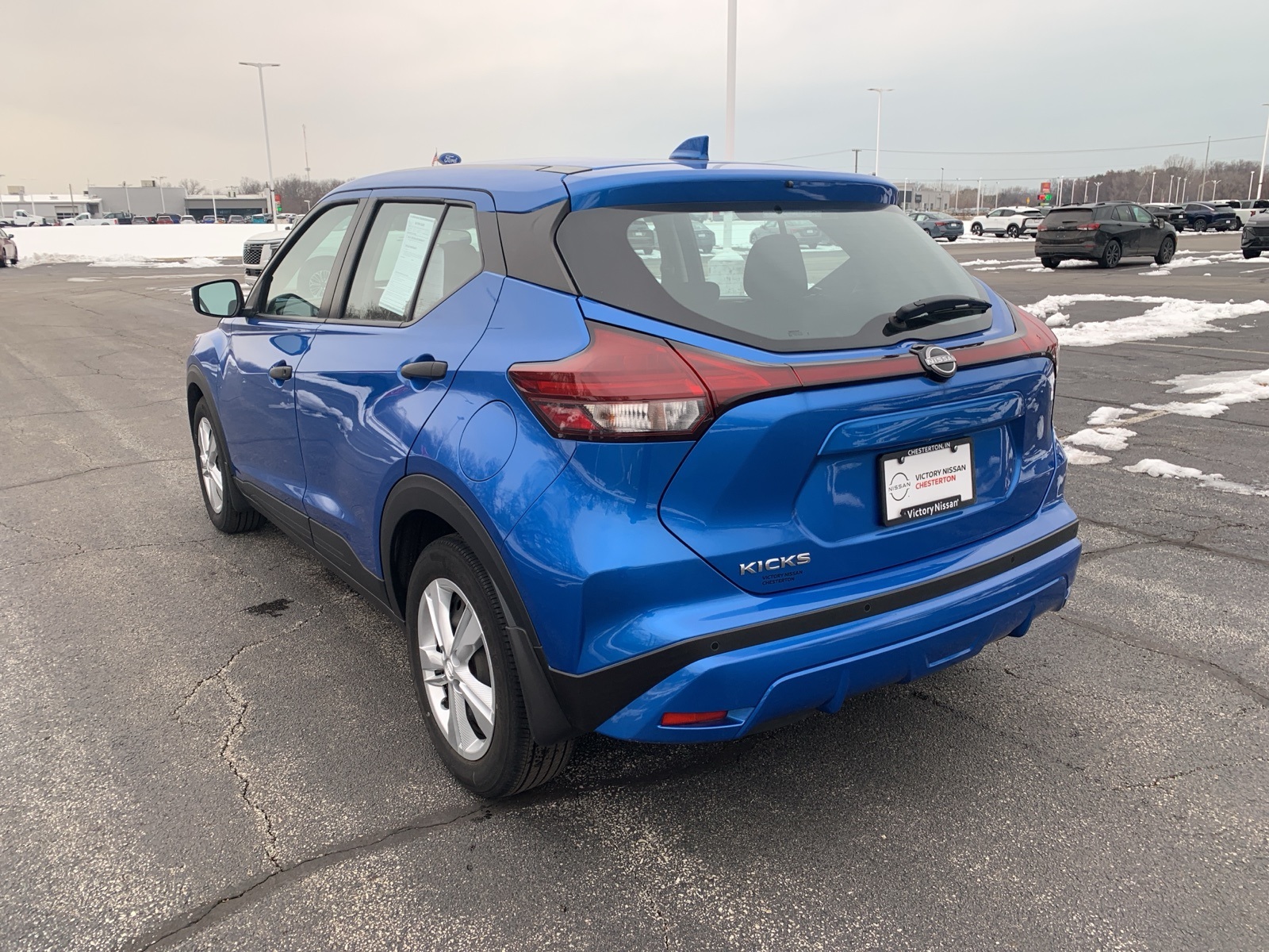 2023 Nissan Kicks S photo 3