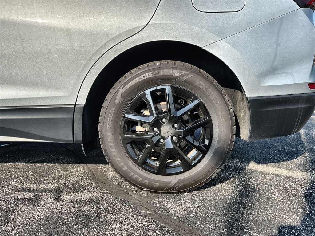 2022 Chevrolet Equinox LT photo 17