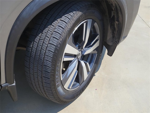 2021 Nissan Rogue SL photo 3