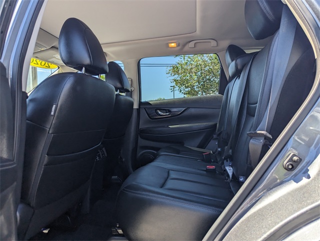2020 Nissan Rogue SL photo 3