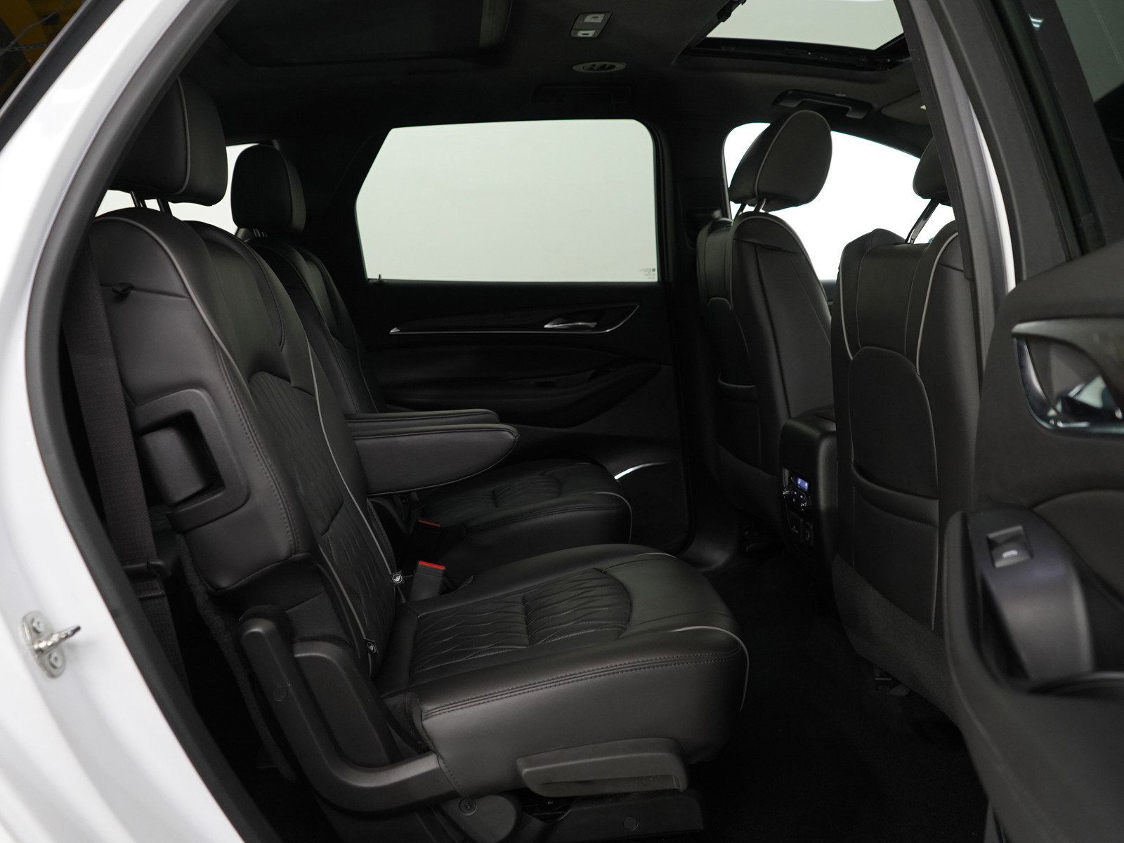 2023 Buick Enclave Avenir photo 11