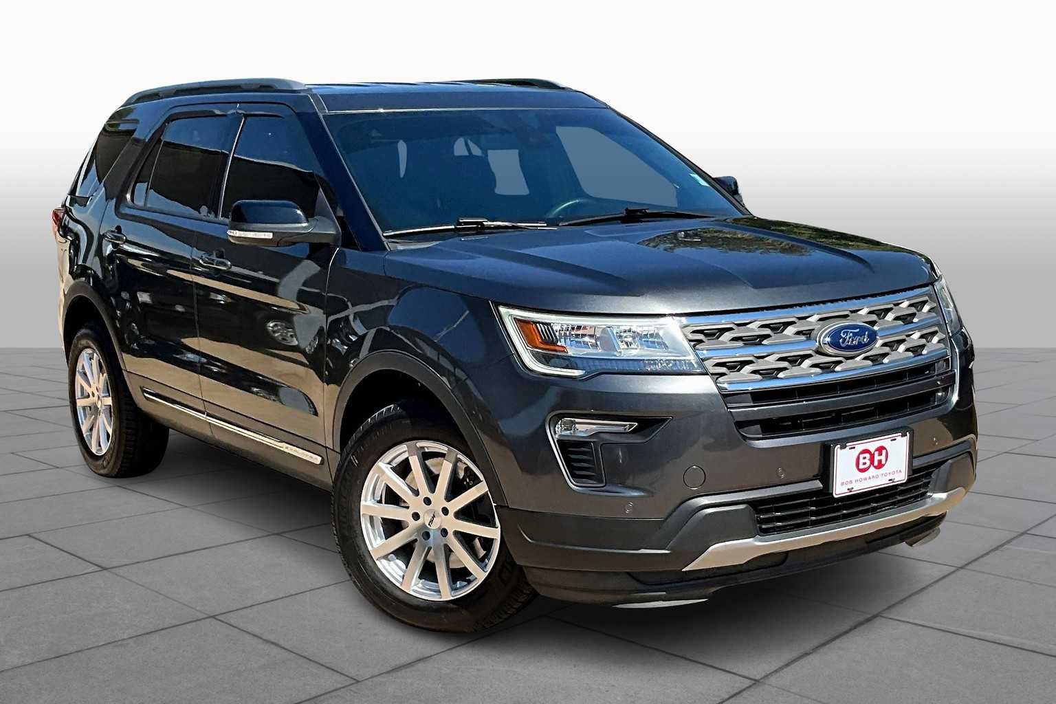 2018 Ford Explorer XLT photo 2