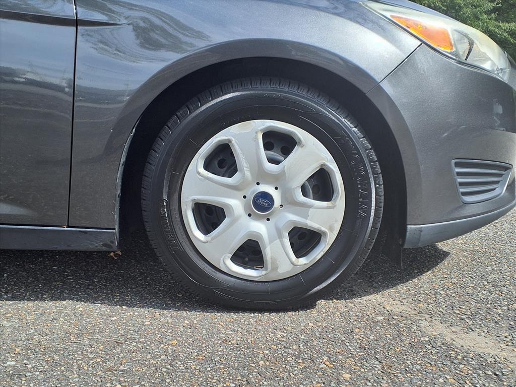 2017 Ford Focus S photo 4