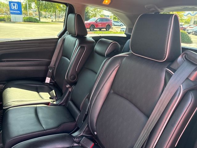 2023 Honda Odyssey Elite photo 17