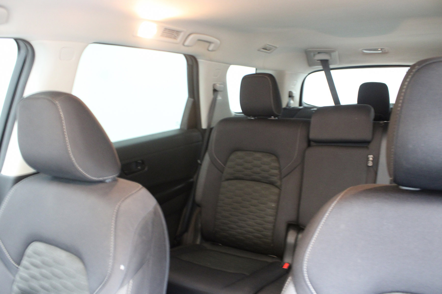 2023 Nissan Pathfinder S photo 3