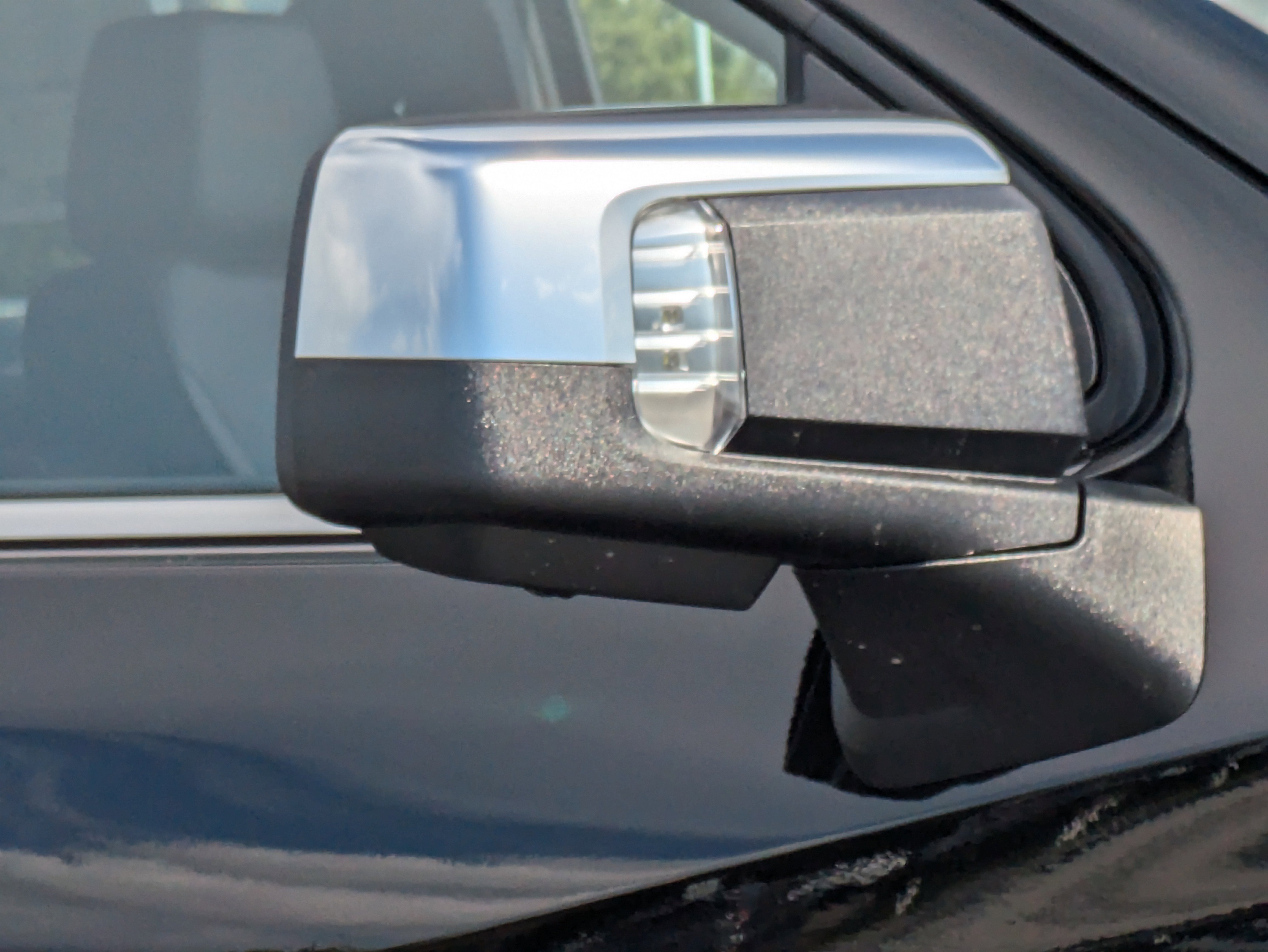 2026 Chevrolet Silverado 1500 High Country photo 2