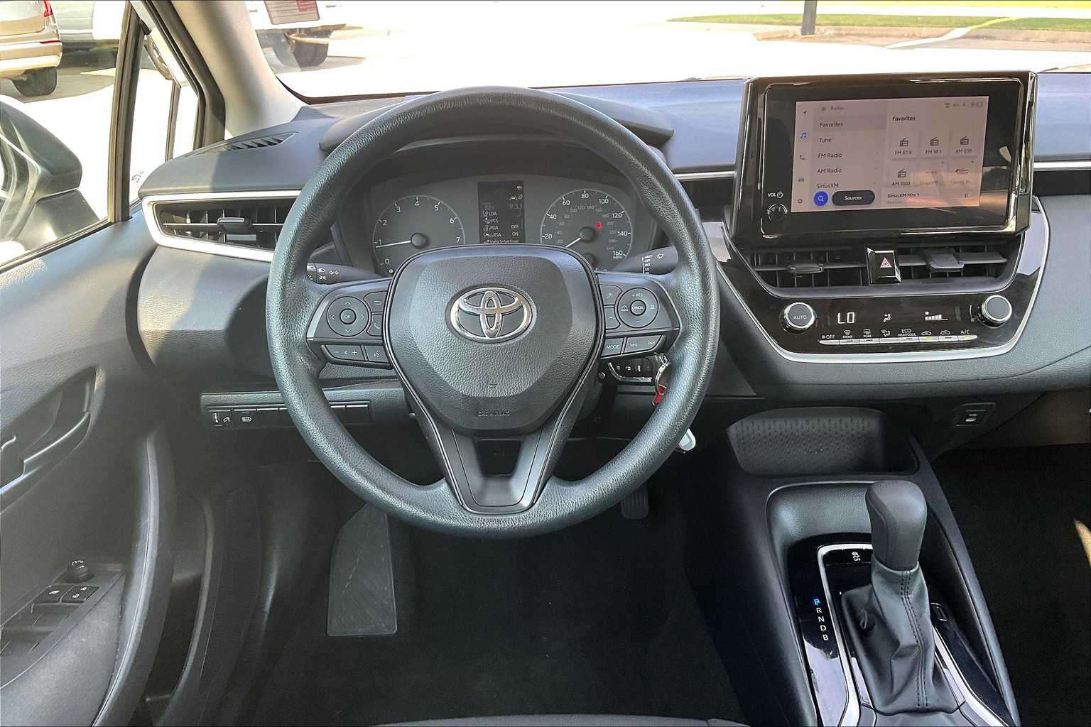 2024 Toyota Corolla LE photo 5