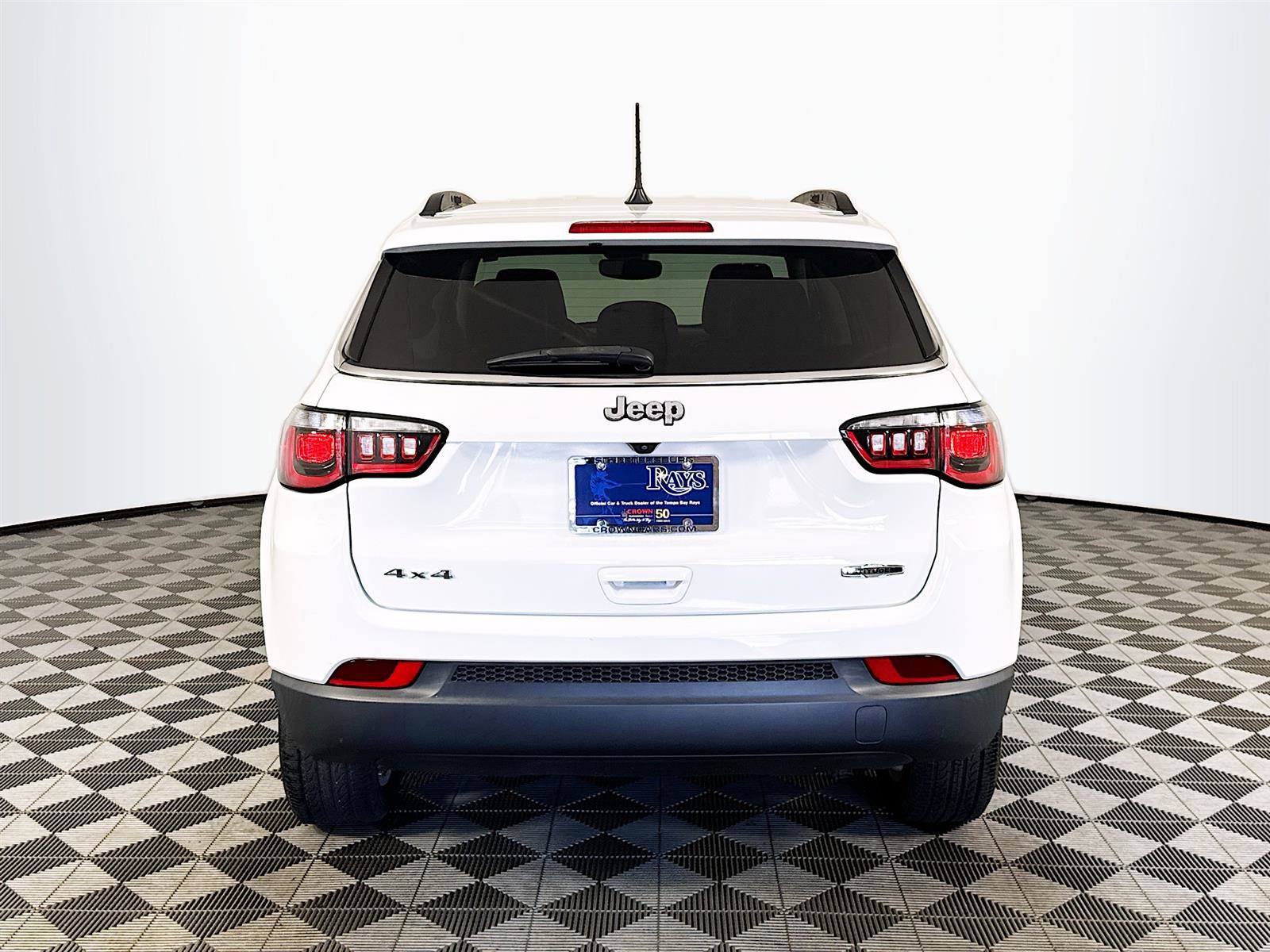 2022 Jeep Compass Latitude Lux photo 4