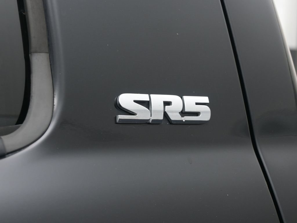 2018 Toyota Tundra SR5 photo 12