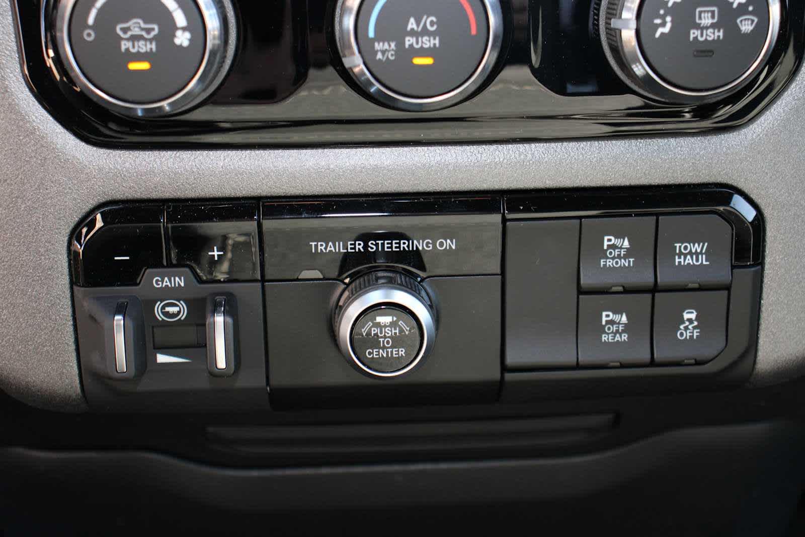 2025 Ram 1500 Tradesman photo 28