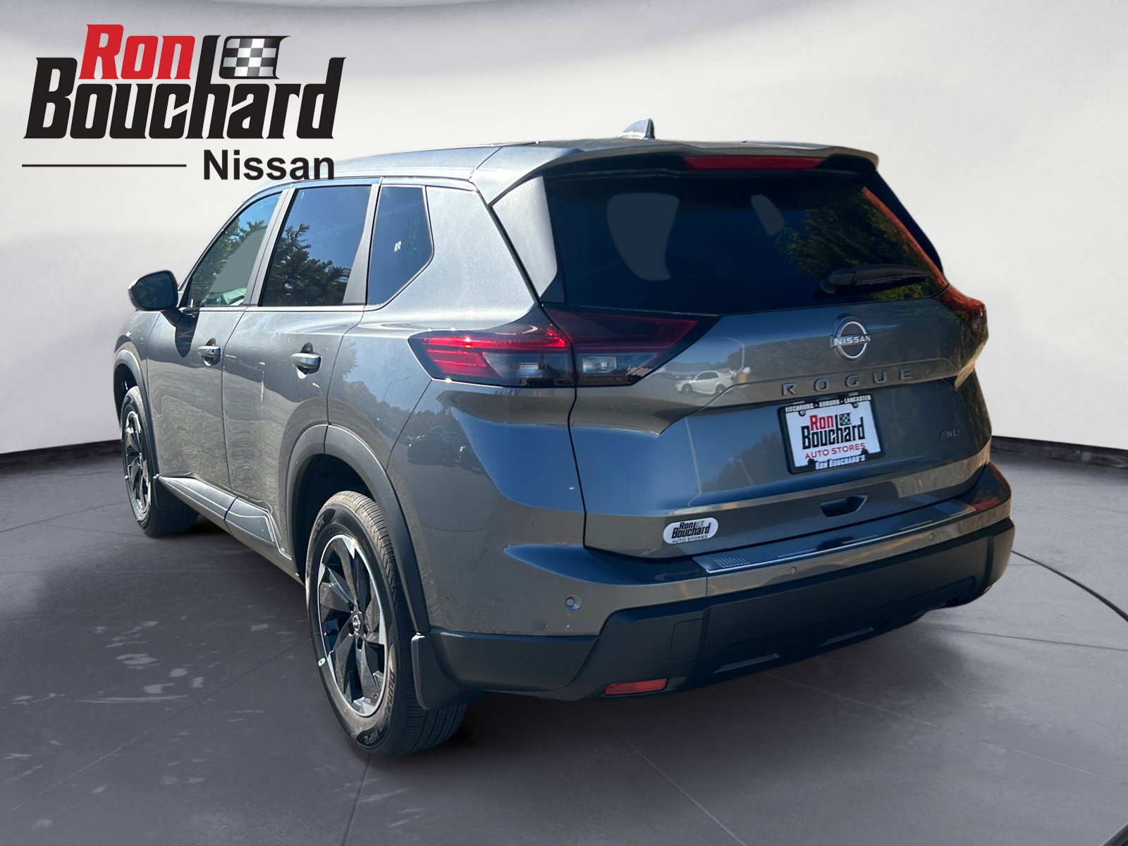 2026 Nissan Rogue SV photo 3
