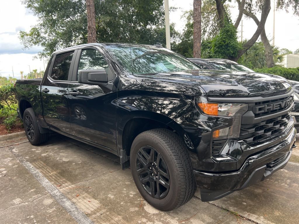 2024 Chevrolet Silverado 1500 Custom photo 4