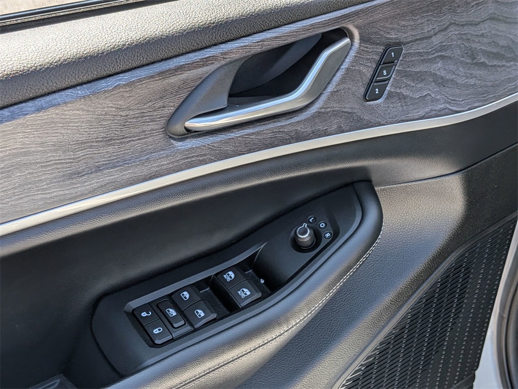 2023 Jeep Grand Cherokee Limited photo 9