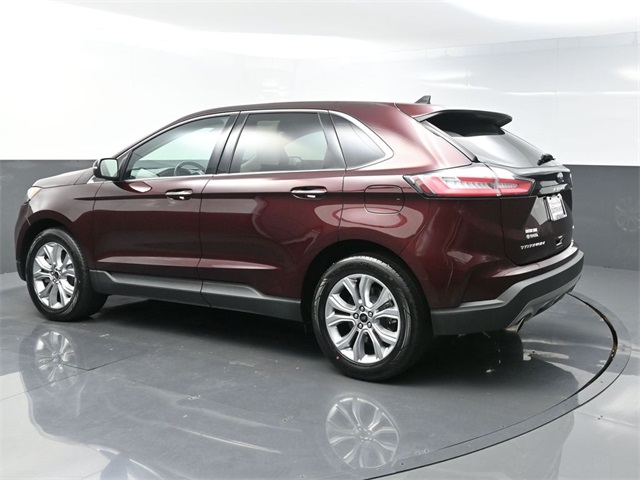 2024 Ford Edge Titanium photo 3