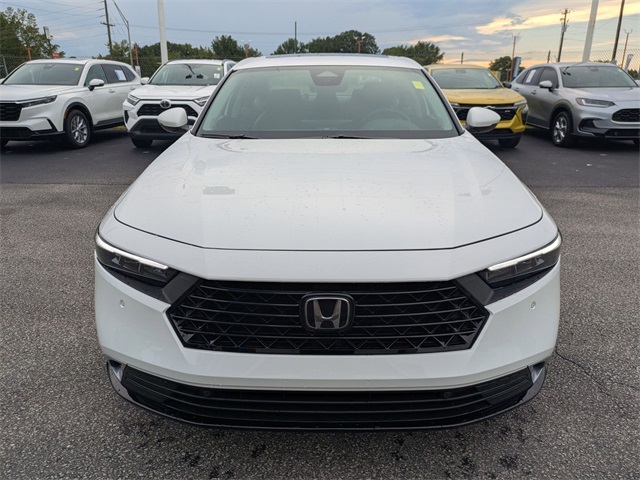 2025 Honda Accord Hybrid Touring photo 3