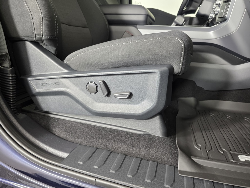 2025 Ford F-150 XLT photo 22