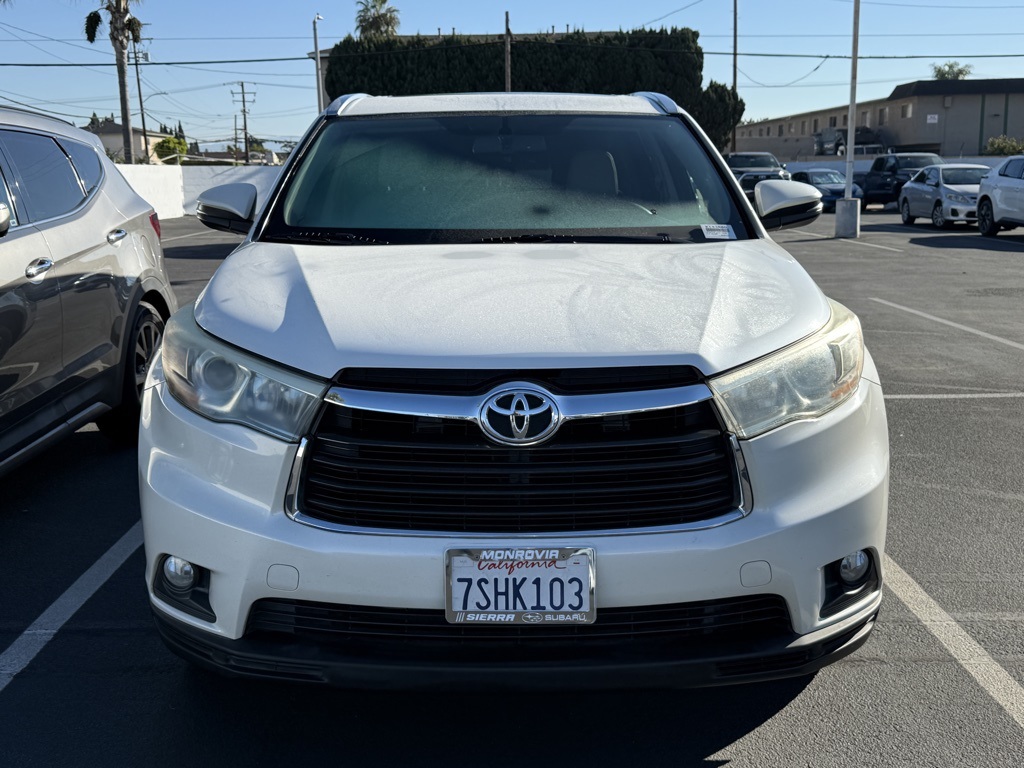 2016 Toyota Highlander XLE photo 2