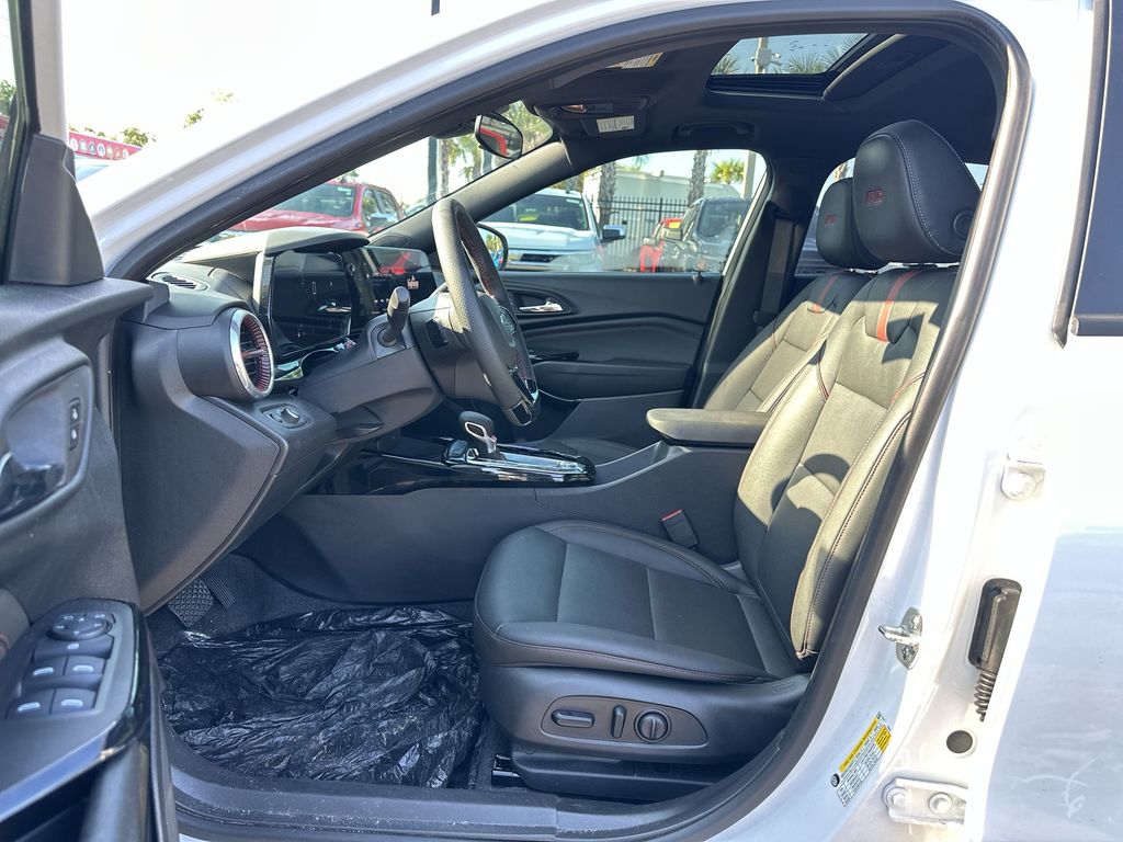2025 Chevrolet Trax photo 18