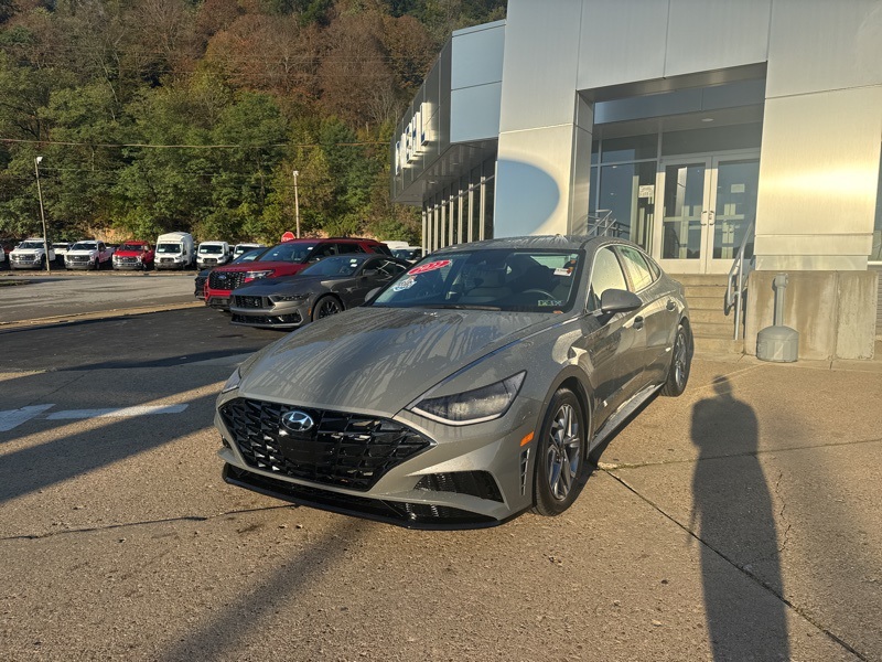 2022 Hyundai Sonata SEL photo 3