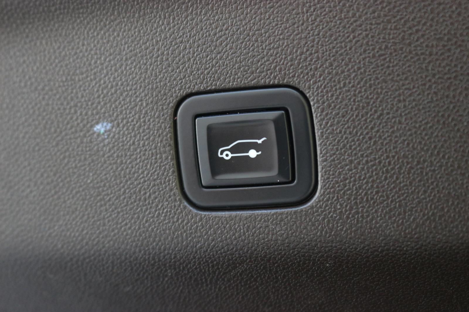 2021 Chevrolet Tahoe Z71 photo 11