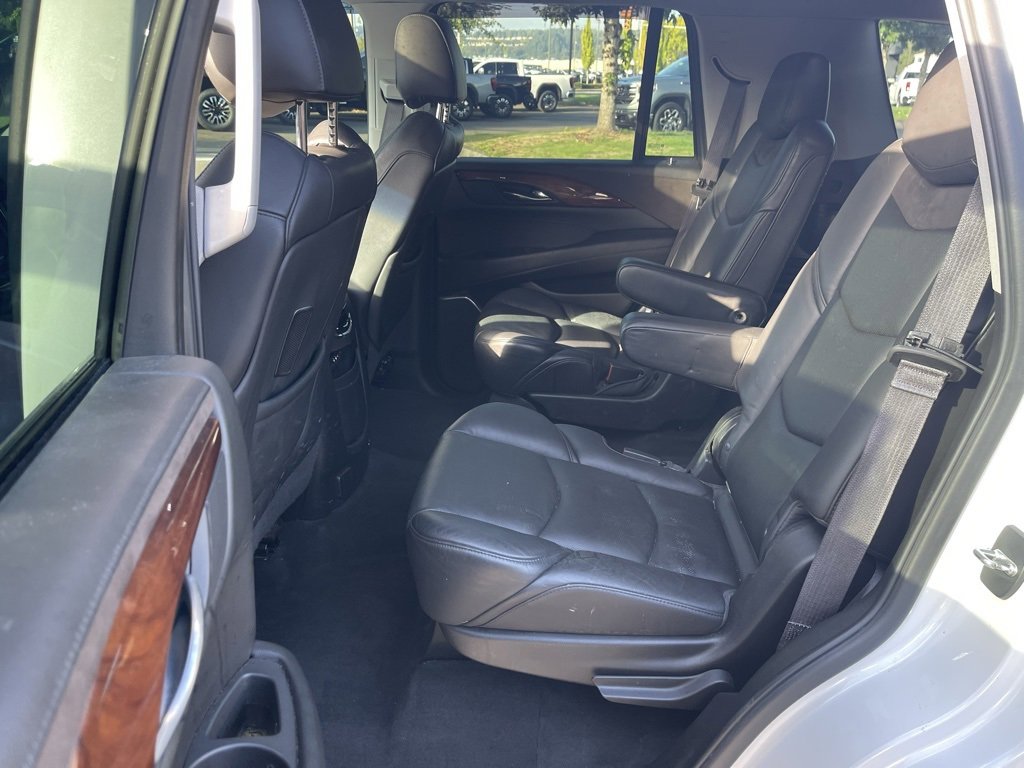 2016 Cadillac Escalade Premium photo 9