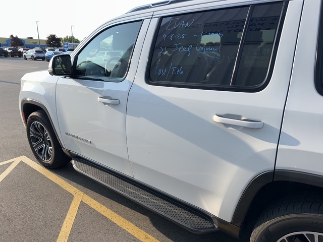 2022 Jeep Wagoneer Series III photo 12