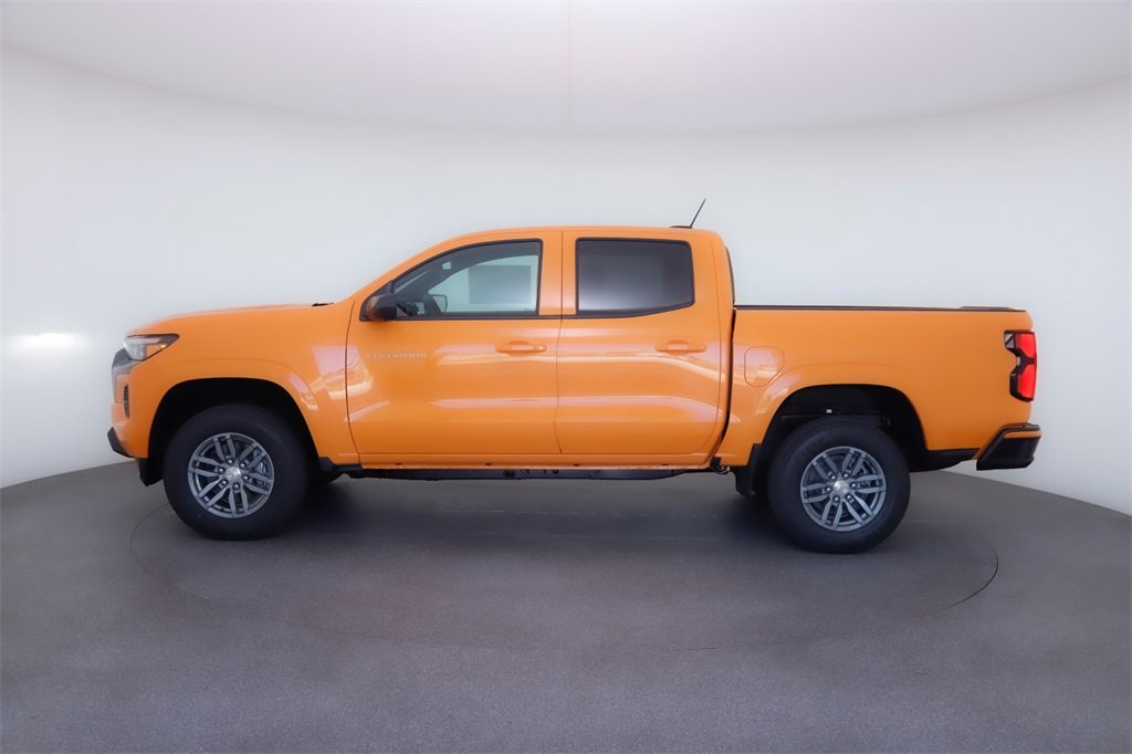 2026 Chevrolet Colorado LT photo 2