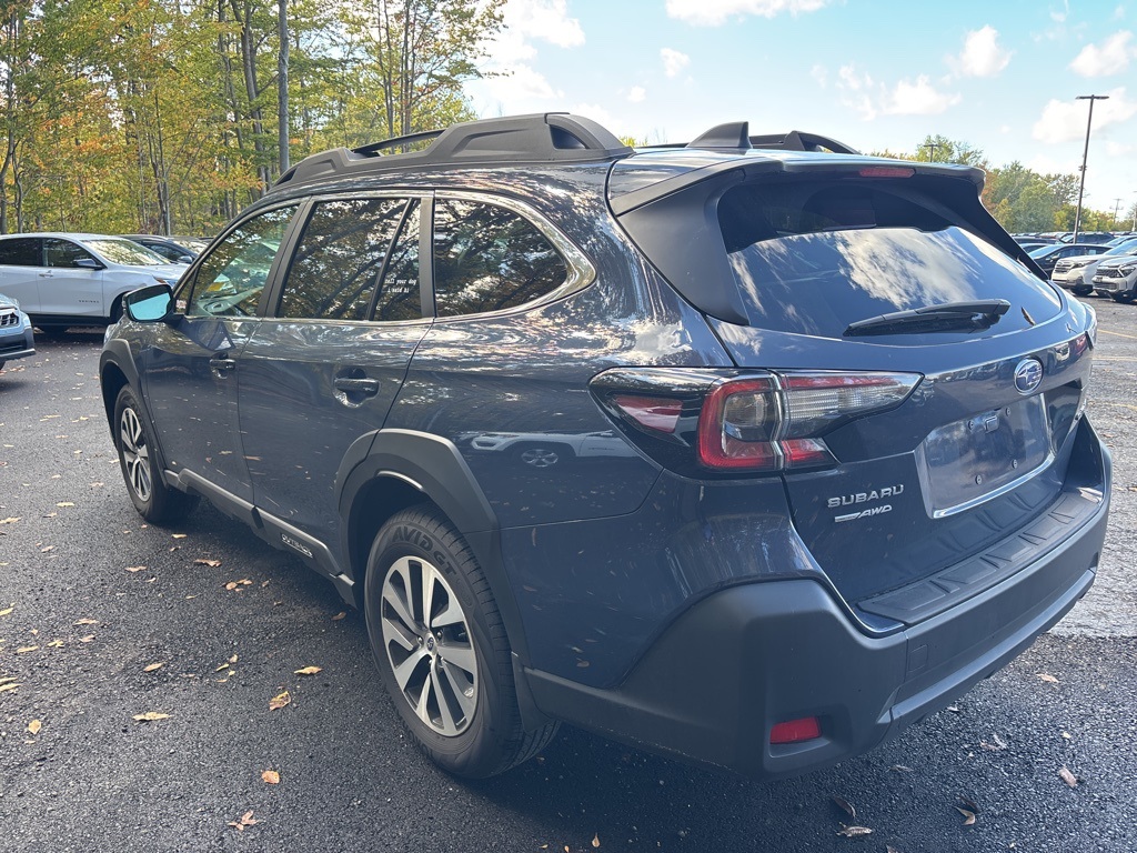 2025 Subaru Outback Premium photo 3