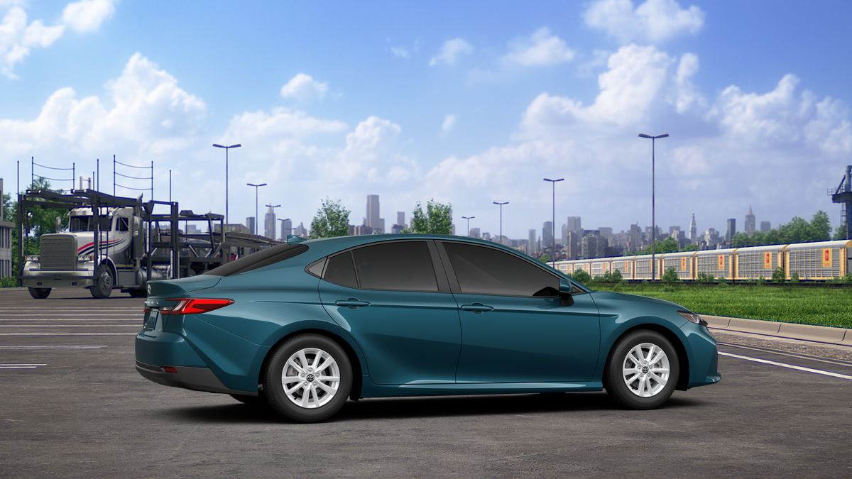 2025 Toyota Camry LE photo 11