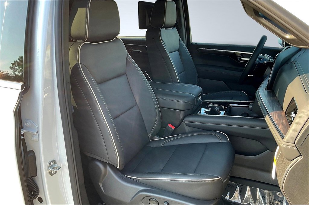 2025 Chevrolet Tahoe Premier photo 10