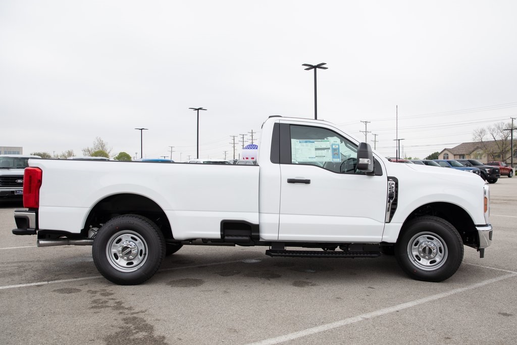 2025 Ford F-250 XL photo 7