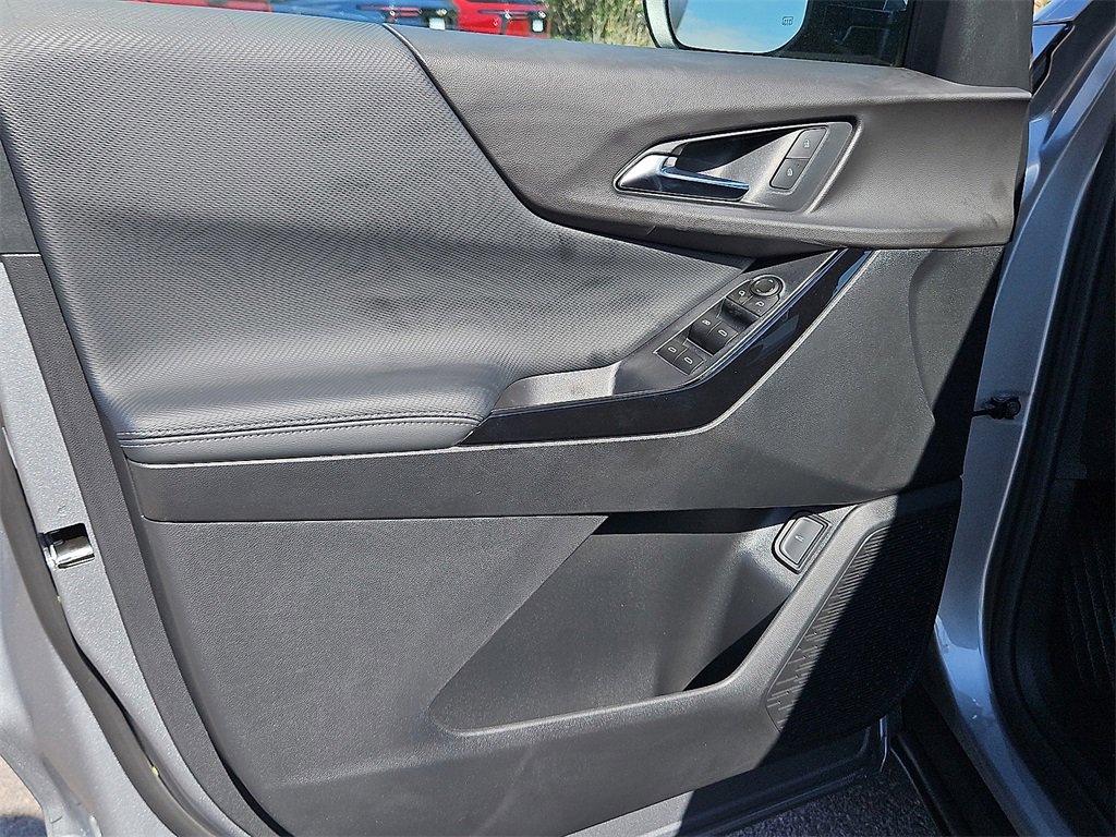 2026 Chevrolet Equinox LT photo 13