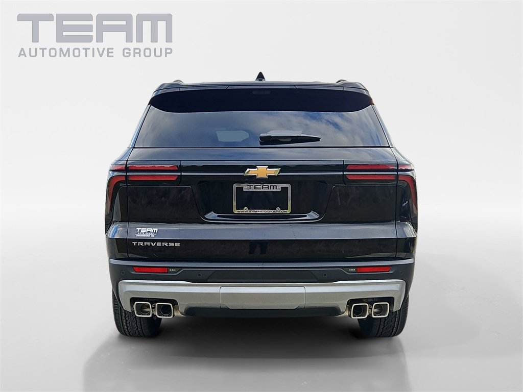 2026 Chevrolet Traverse photo 4