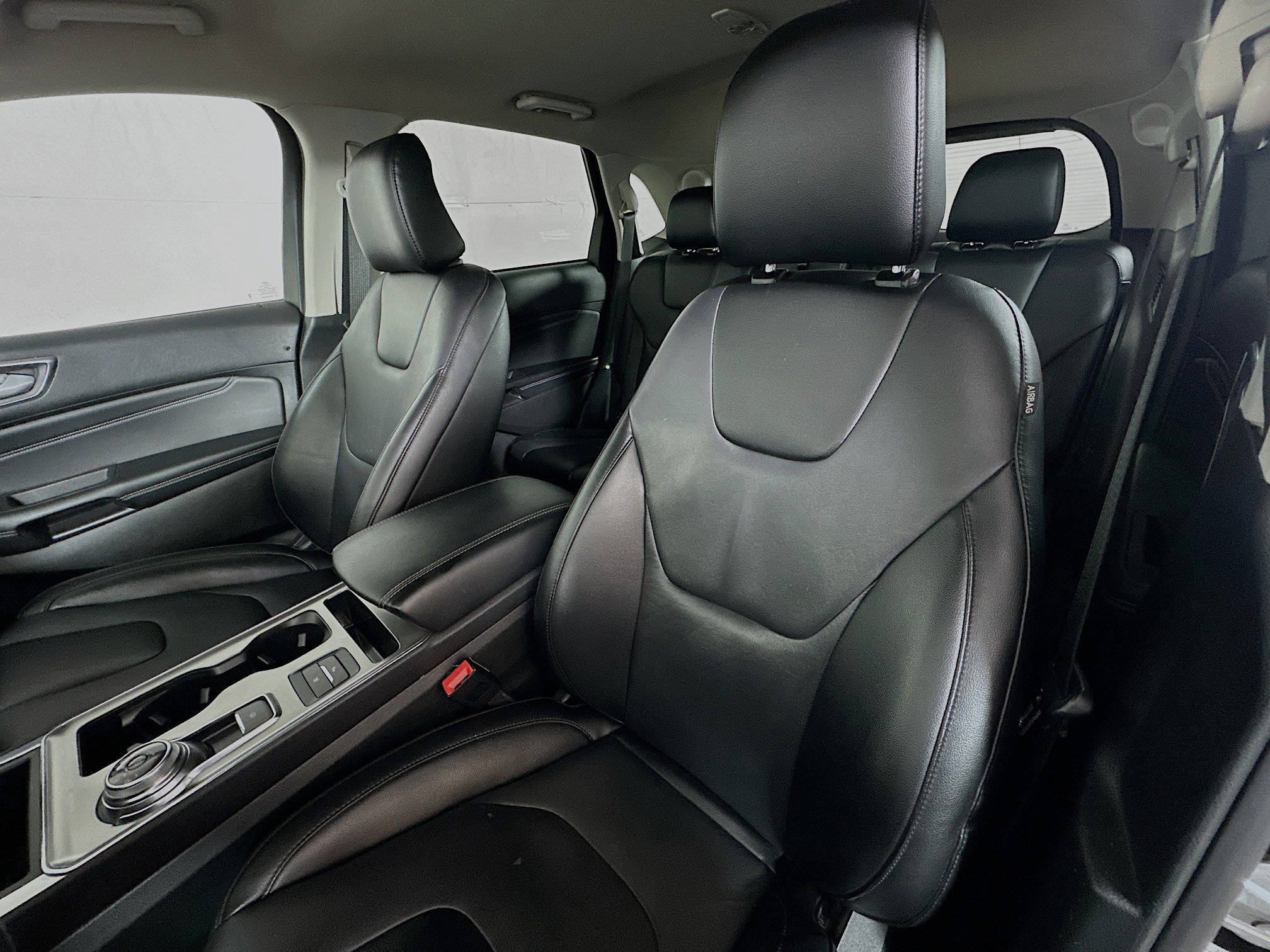 2022 Ford Edge Titanium photo 19