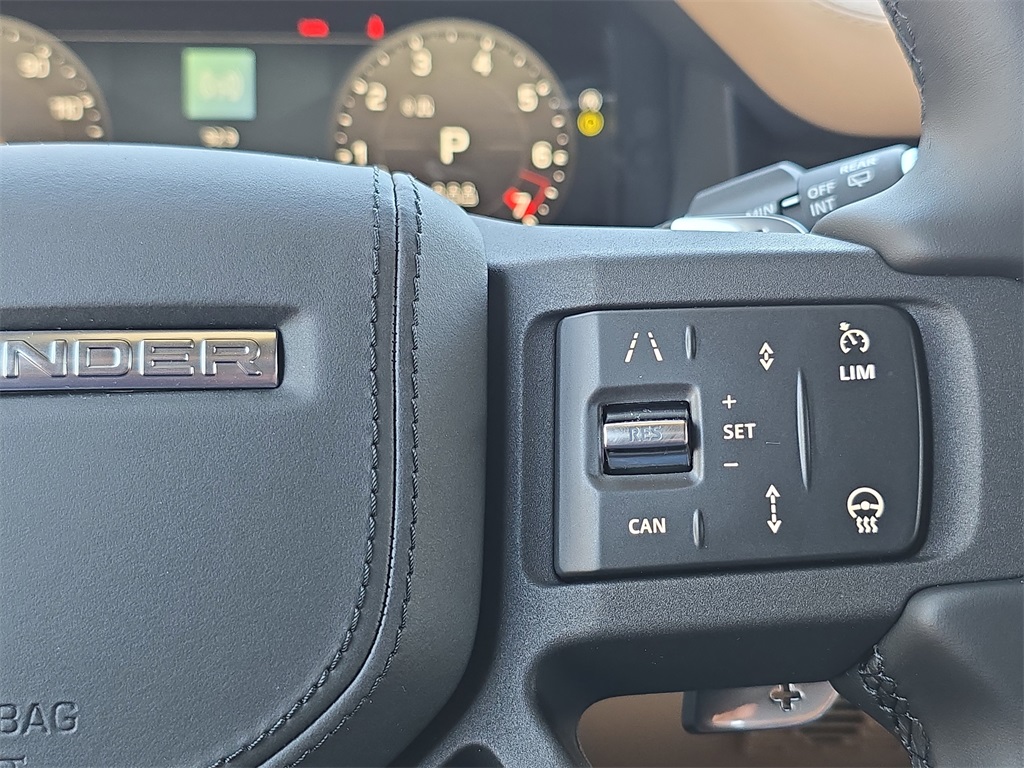 2025 Land Rover Defender 110 V8 photo 17
