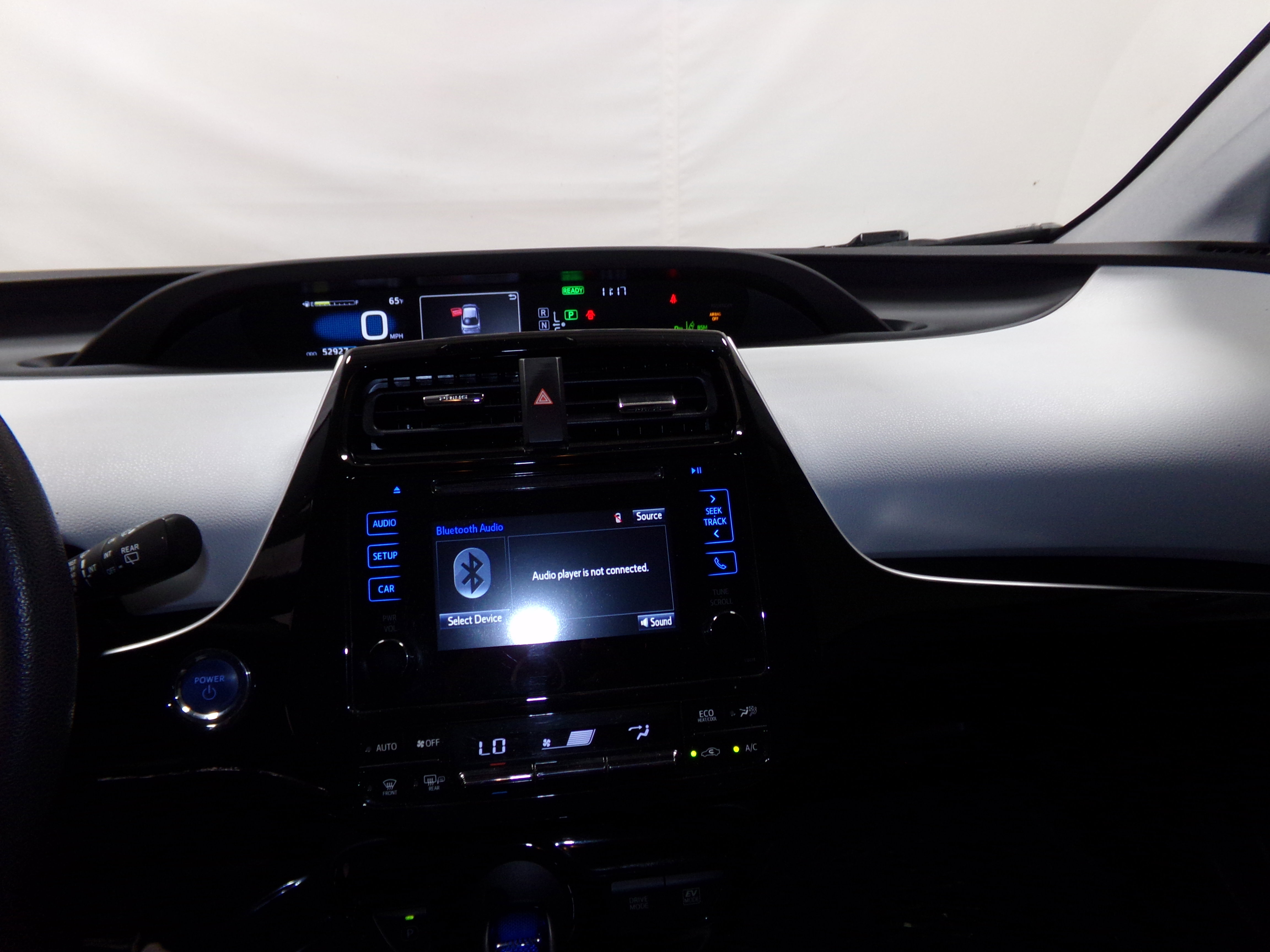 2018 Toyota Prius Two photo 11