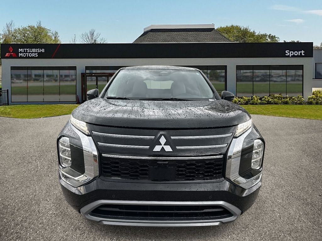 2025 Mitsubishi Outlander SE photo 8