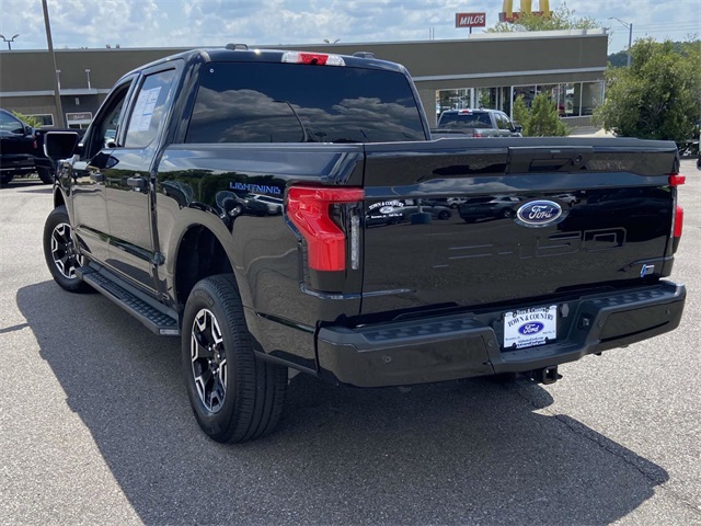 2023 Ford F-150 Lightning XLT photo 23