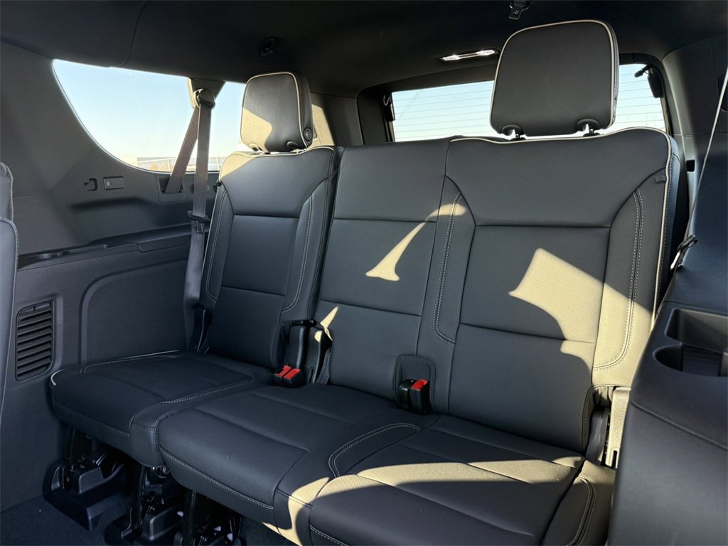 2026 GMC YUKON XL - Image 33