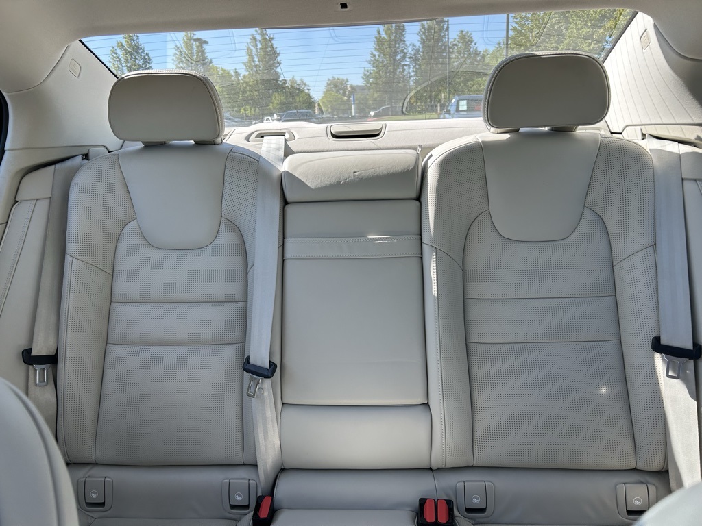 2019 Volvo S60 T6 Inscription AWD photo 18