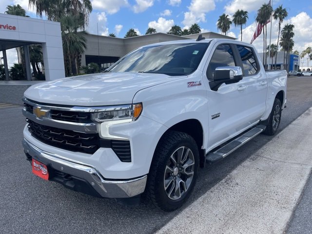 2024 Chevrolet Silverado 1500 LT photo 3